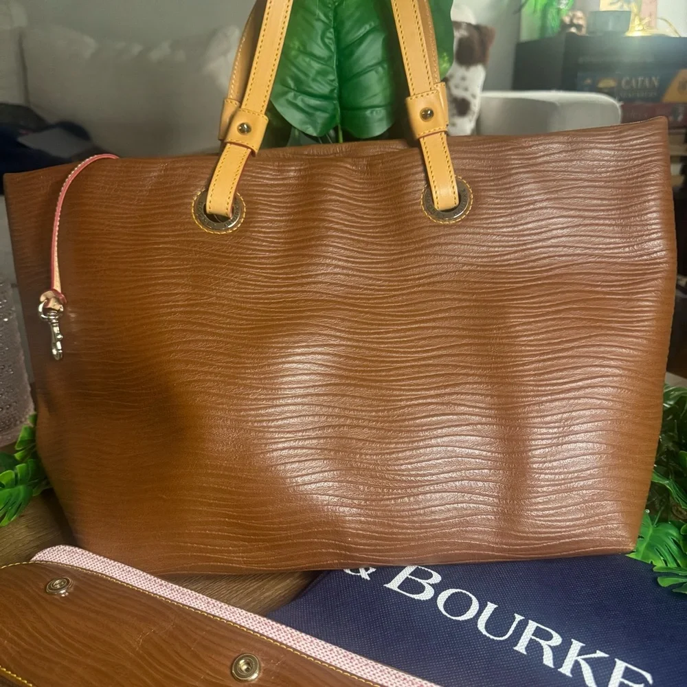 Dooney & Bourke Large Brown Leather Shopper Tote Shoulder Bag - Picture 11 of 11